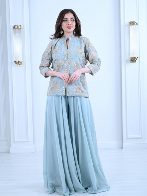 Women's set of loose blouse and pants