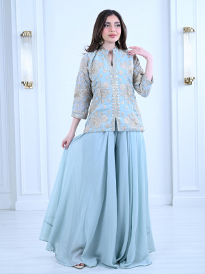 Women's set of loose blouse and pants