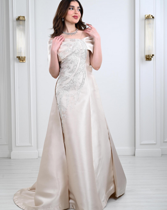 Women's embroidered evening dress