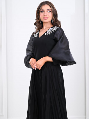 Long dress with puffy drum sleeves