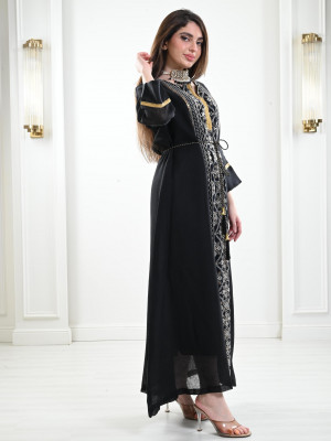 Jalabiya with a wide and long design