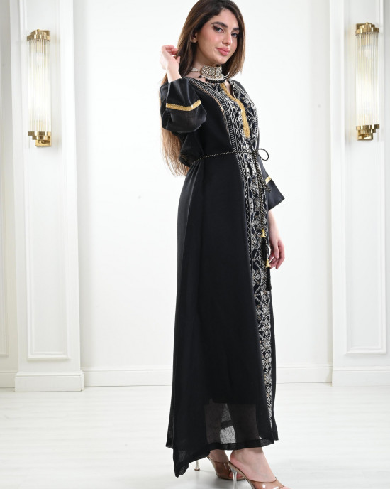 Jalabiya with a wide and long design