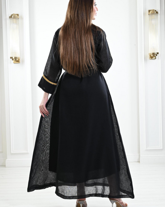 Jalabiya with a wide and long design