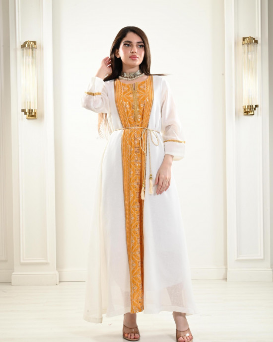 Jalabiya with a wide and long design