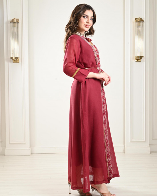 Jalabiya with a wide and long design