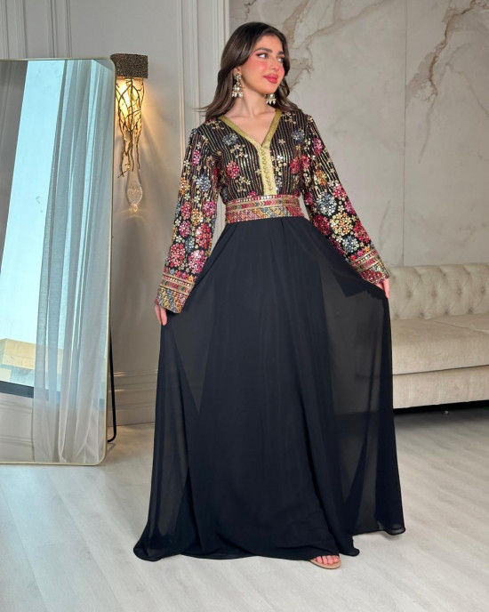 Women's jalabiya with wide embroidered sleeves