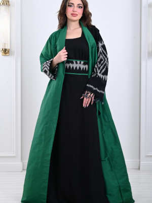 Distinctive Moroccan galabiya