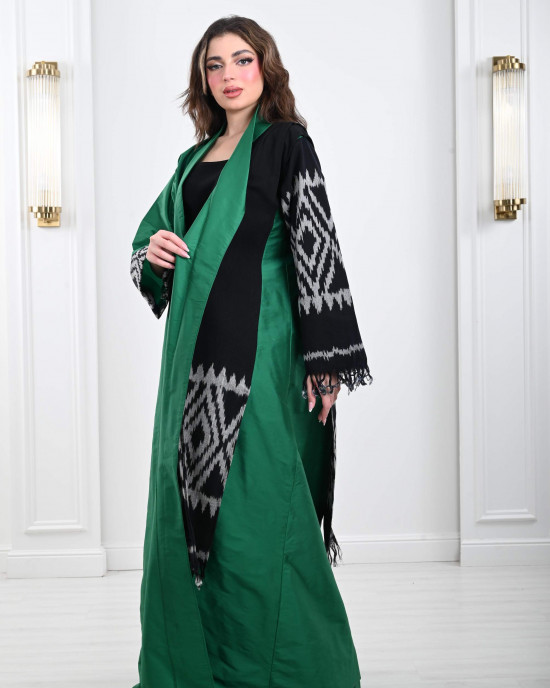 Distinctive Moroccan galabiya