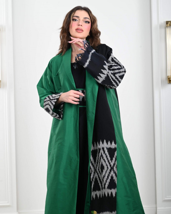 Distinctive Moroccan galabiya