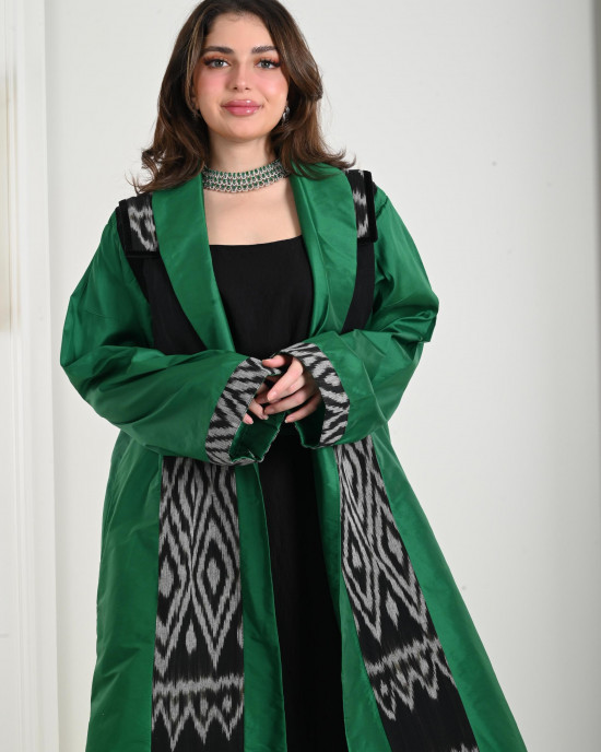 Women's galabiya with sophisticated Moroccan design
